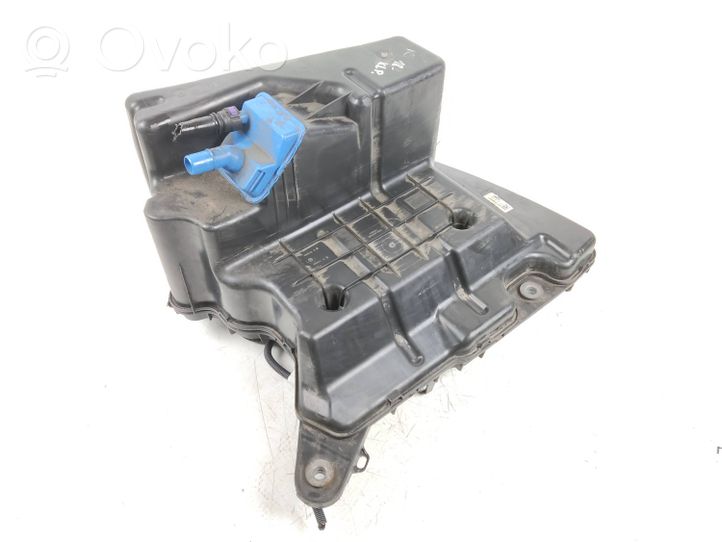 Audi A5 Réservoir de fluide AdBlue 8W0131969J