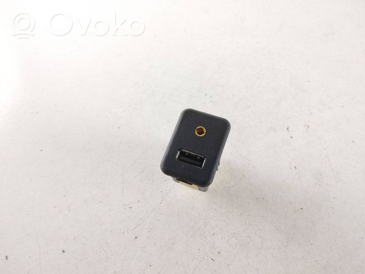 Chevrolet Cruze Connecteur/prise USB 95224941