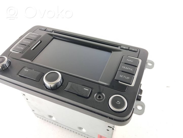 Volkswagen PASSAT B6 Panel / Radioodtwarzacz CD/DVD/GPS 3C0035270