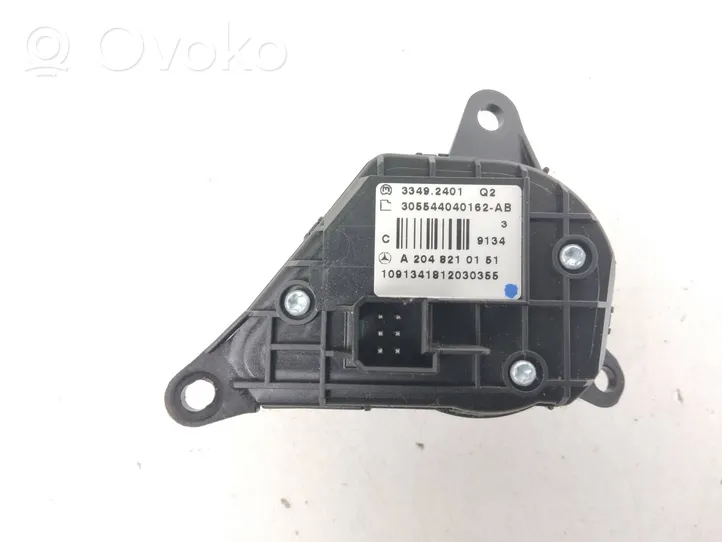 Mercedes-Benz E C207 W207 Pulsanti/interruttori sul volante A2048210151