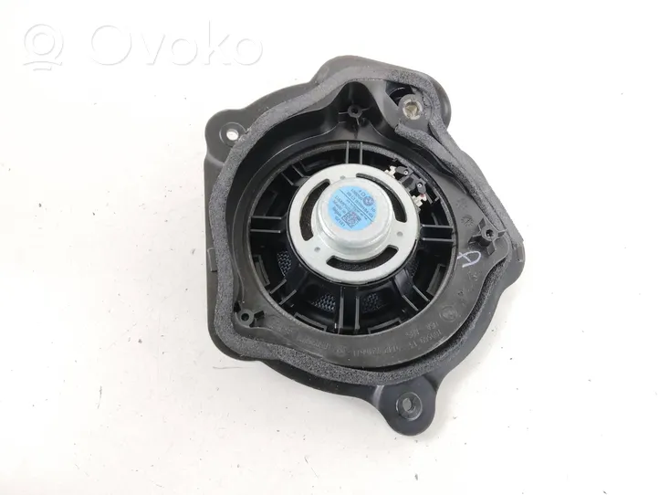 BMW X3 F25 Garsiakalbis (-iai) galinėse duryse 9209184