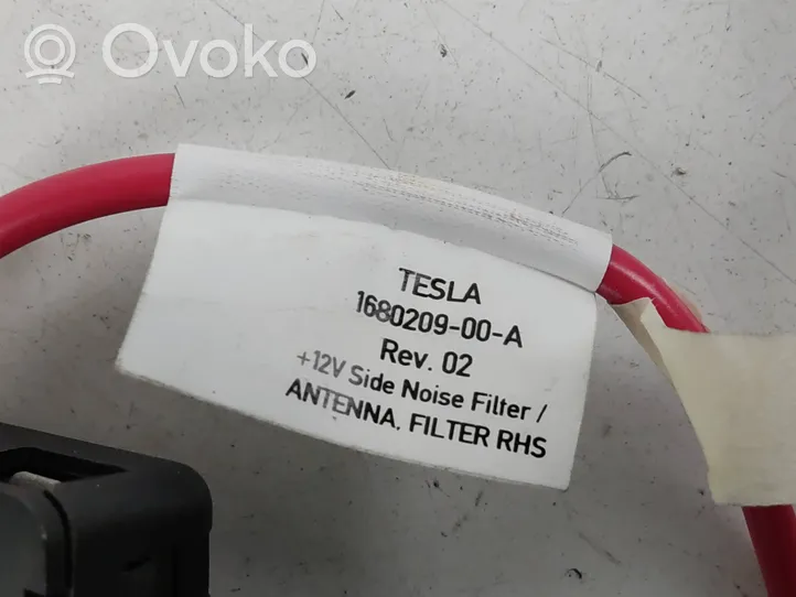 Tesla Model 3 Antennenverstärker Signalverstärker 168020900A