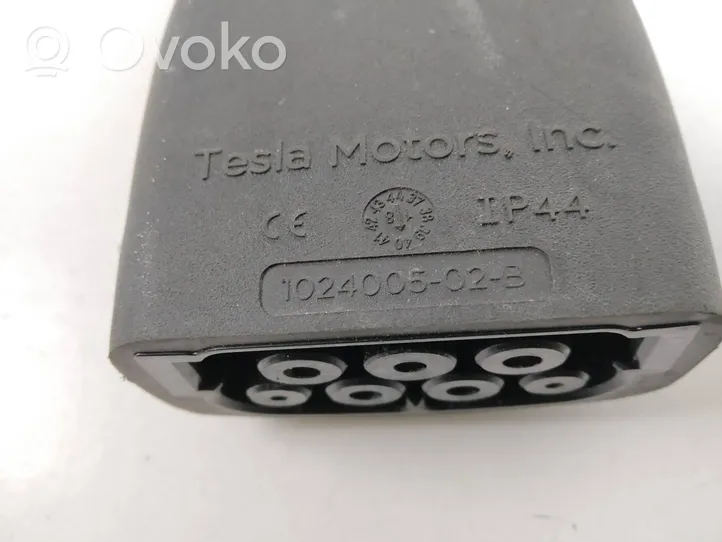 Tesla Model X Sähköauton latauskaapeli 102400502B