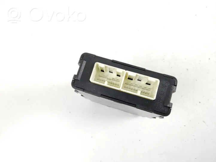 Toyota Prius (XW30) Module de contrôle de boîte de vitesses ECU 8953575010