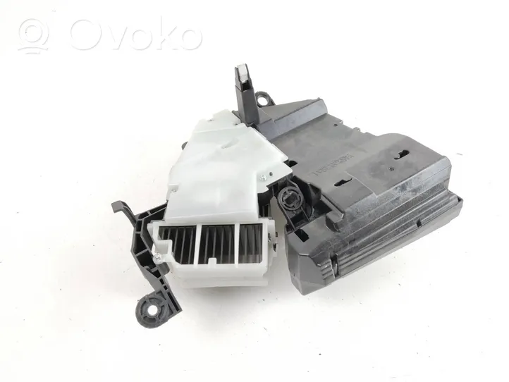 Toyota Prius (XW30) Schermo del visore a sovrimpressione 8310847020C