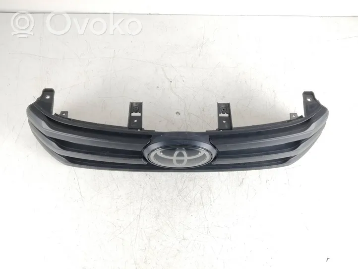 Toyota Hilux (AN120, AN130) Grille calandre supérieure de pare-chocs avant 531110K720