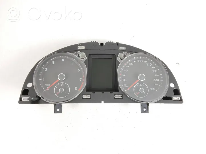 Volkswagen PASSAT B6 Speedometer (instrument cluster) 3C0920872D