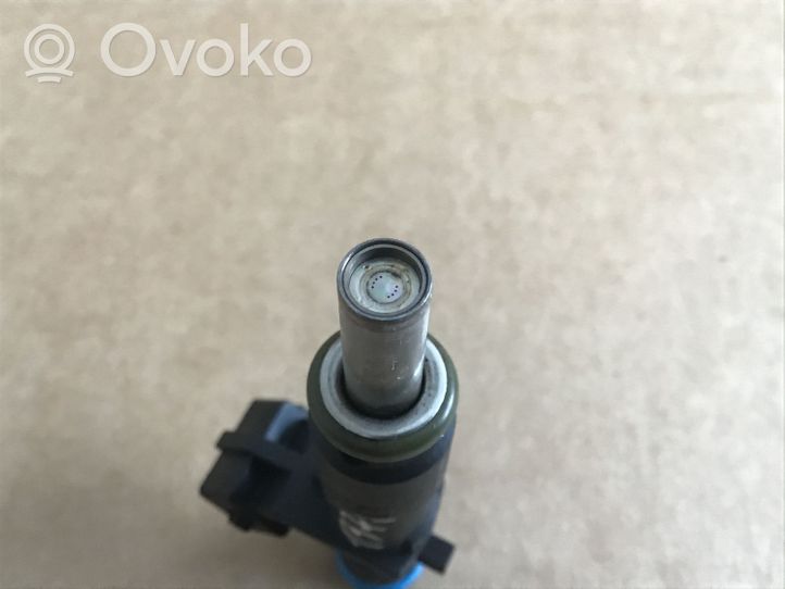 Opel Insignia A Fuel injector 55353806