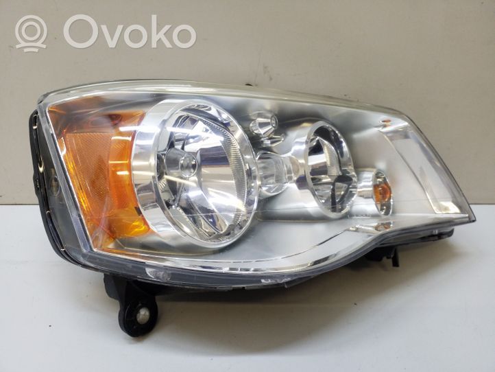 Chrysler Town & Country V Lampa przednia OEM