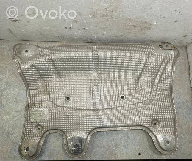 Seat Leon (5F) Pakokaasulämmön lämpökilpi 5Q0825611