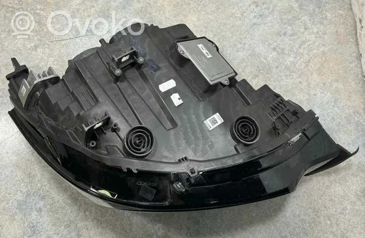 BMW i3 Lampa przednia 7295669