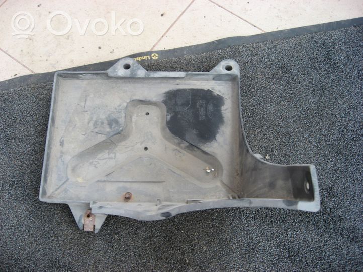 Lincoln Town Car Altra parte del vano motore F8VB10723AF