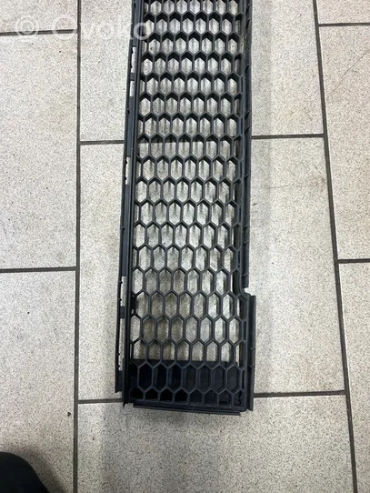 Fiat 500 Grille calandre supérieure de pare-chocs avant 51816843