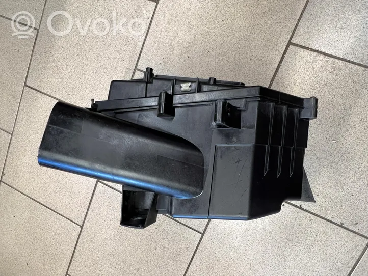 Volvo S70  V70  V70 XC Air filter box 30636830