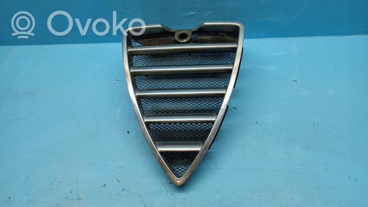 Alfa Romeo 166 Front bumper upper radiator grill 