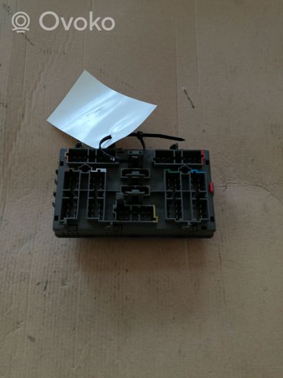 Peugeot 405 Module de fusibles 9450537080