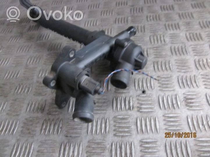 Volkswagen Polo Termostato/alloggiamento del termostato 03C121111B