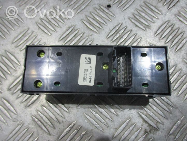 KIA Ceed Interrupteur commade lève-vitre 93570A2900