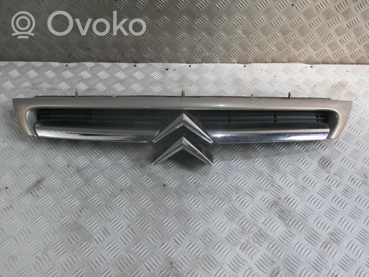 Citroen C8 Grille de calandre avant 