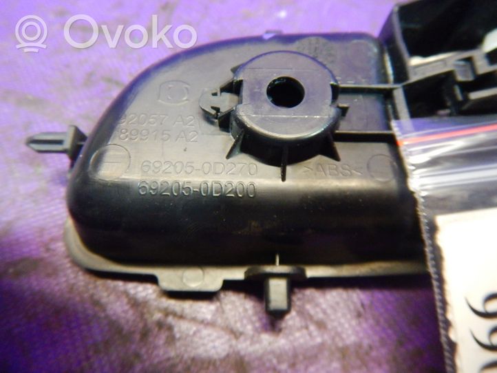 Toyota Yaris Klamka wewnętrzna drzwi przednich 692050D270