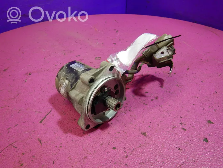 Honda Civic Ohjaustehostimen pumppu Q003T63472