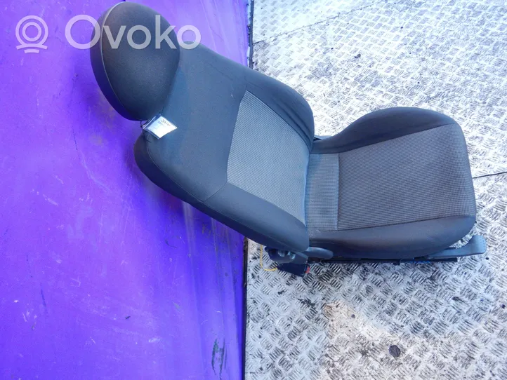 Opel Corsa C Kuljettajan istuin 