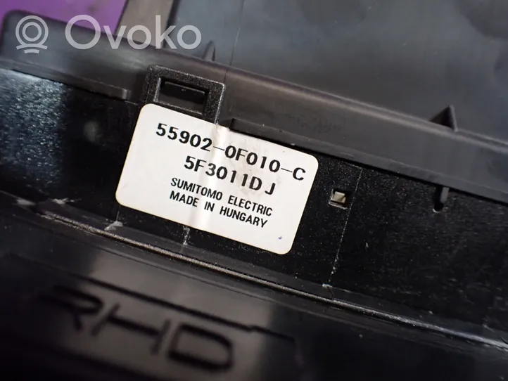 Toyota Corolla Verso E121 Salona ventilatora regulēšanas slēdzis 559020F010C