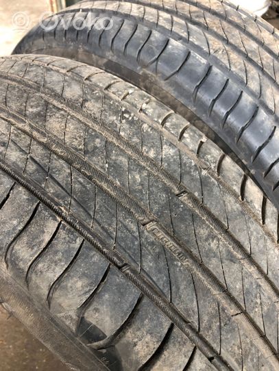 Volkswagen Touran II R17 summer tire 