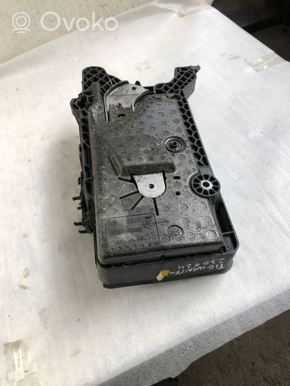 Volkswagen Tiguan Boîte de batterie 5qf915325b