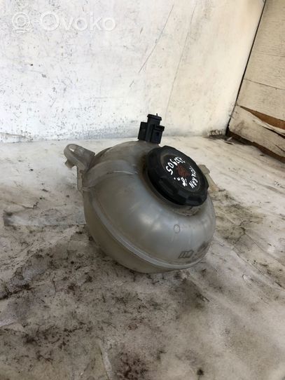 Volkswagen Touran III Vase d'expansion / réservoir de liquide de refroidissement 5q0121407g