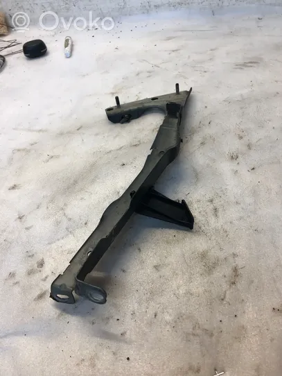 Audi A5 Sportback 8TA Fender mounting bracket 8t0821135c