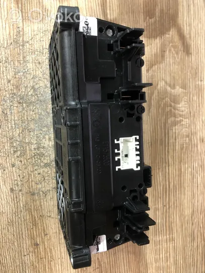 BMW 5 G30 G31 Modulo di controllo della batteria 9470054