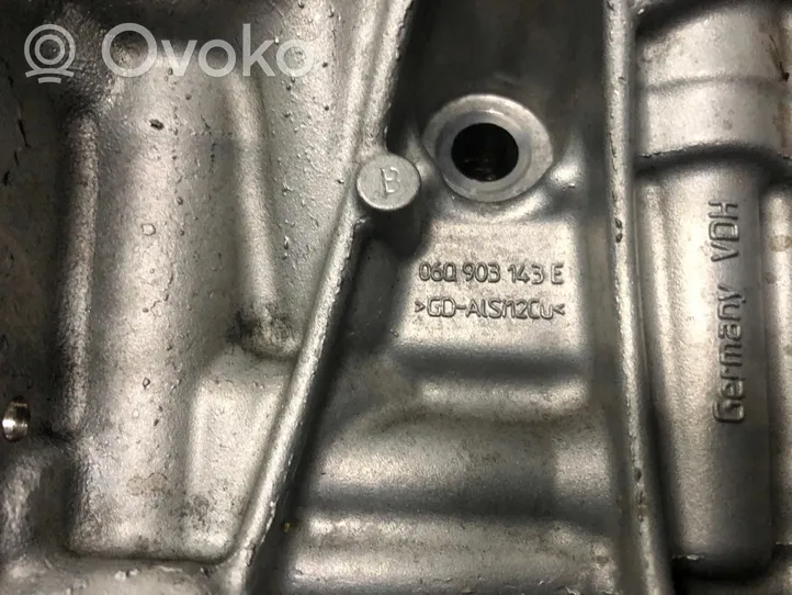 Volkswagen Arteon Oil filter mounting bracket 06Q903143E