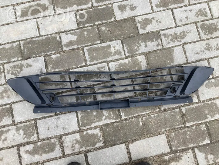 BMW 2 F45 Grille calandre supérieure de pare-chocs avant 7391588