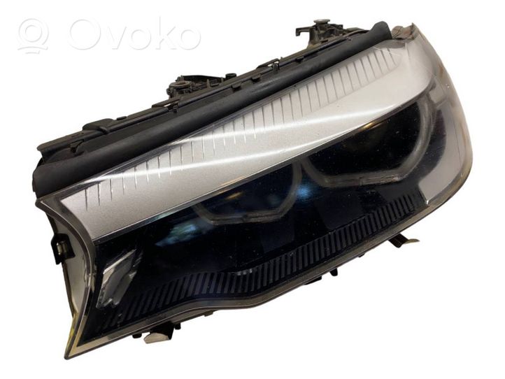 BMW 5 G30 G31 Faro/fanale 7439187