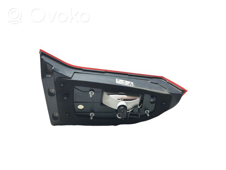 BMW 5 G30 G31 Luci posteriori del portellone del bagagliaio 8493052