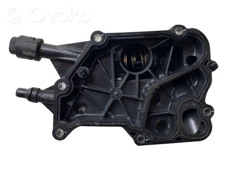 BMW 7 G11 G12 Termostat / Obudowa termostatu 8576288