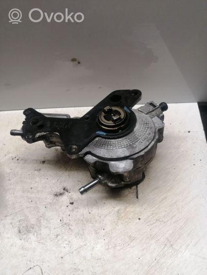 Audi A3 S3 8P Fuel injection high pressure pump 038145209N