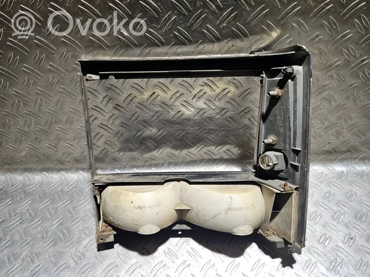 Dodge Caravan Indicatore di direzione anteriore 4388214