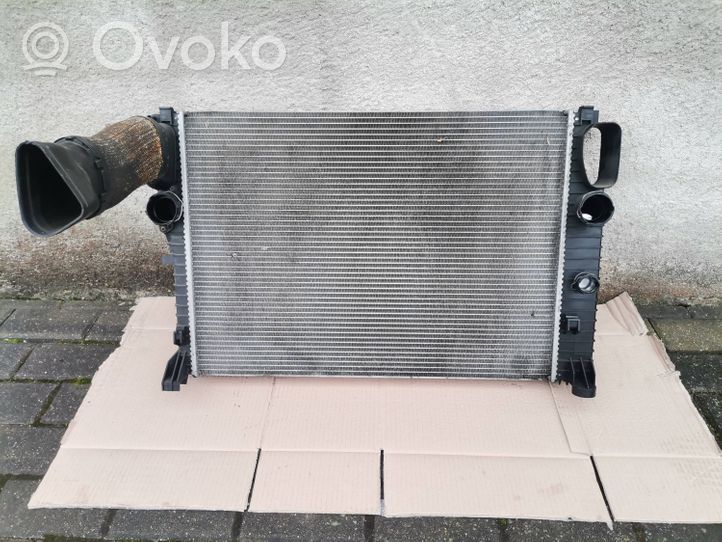 Mercedes-Benz CLS C219 Radiateur de refroidissement 876366S