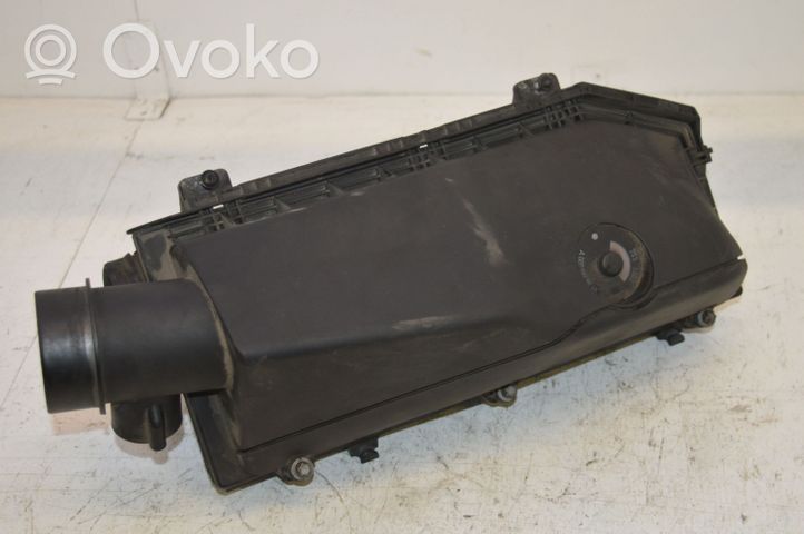 Mercedes-Benz C W203 Scatola del filtro dell’aria A0000945568