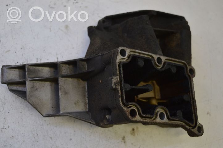 Mercedes-Benz CLK A208 C208 Staffa di montaggio del compressore dell’A/C R1112361330