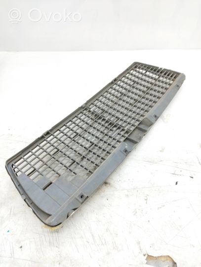 Mercedes-Benz E W210 Grille de calandre avant 2108880023