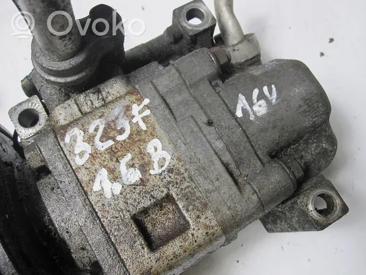 Mazda 323 F Ilmastointilaitteen kompressorin pumppu (A/C) H12A1AA4DDL