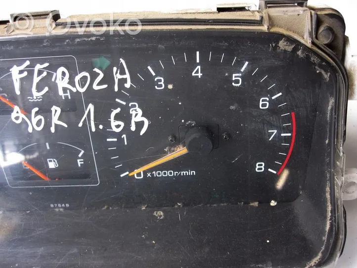 Daihatsu Feroza Compteur de vitesse tableau de bord 8301087E25