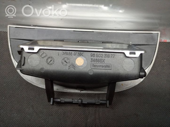 Citroen C5 Peleninė panelėje 9650231877