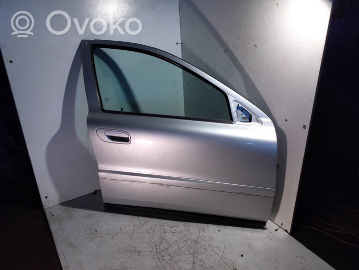 Volvo V70 Drzwi przednie 