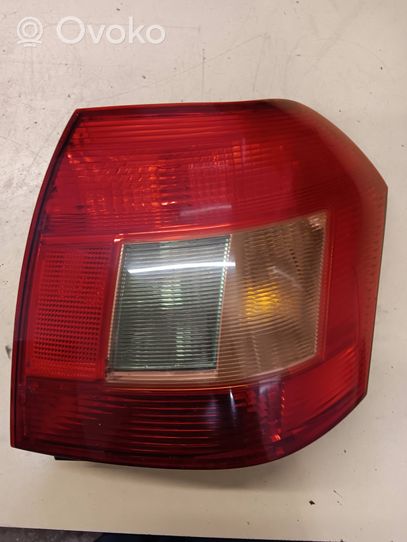 Toyota Corolla E140 E150 Klosze lamp tylnych VSV40