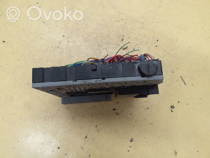 Volvo XC70 Module de fusibles 30679527