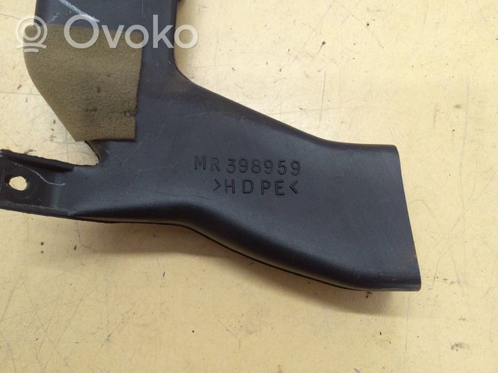 Mitsubishi Pajero Tubo di aspirazione dell’aria MR398959